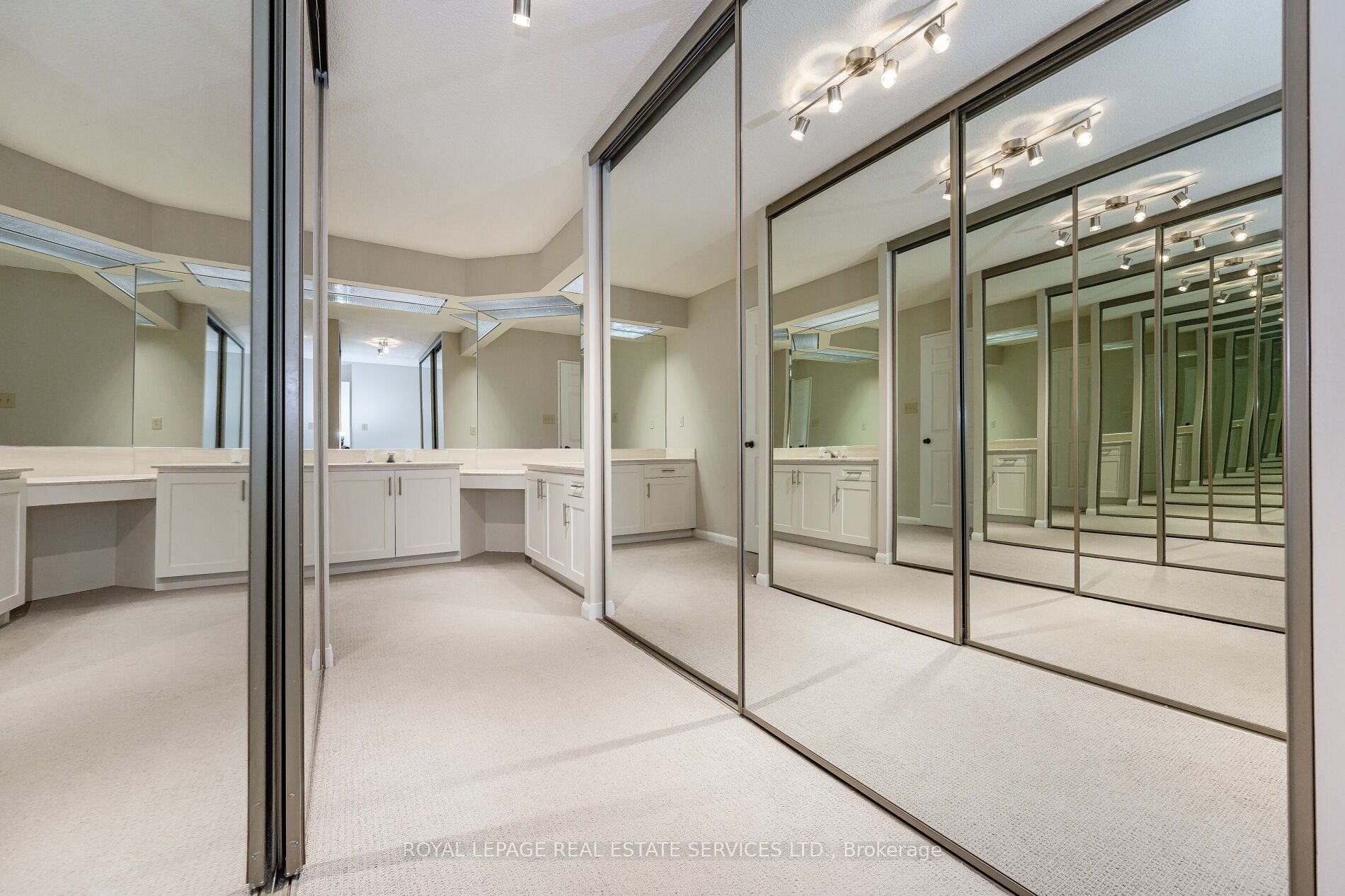 2170 Marine Dr, #407