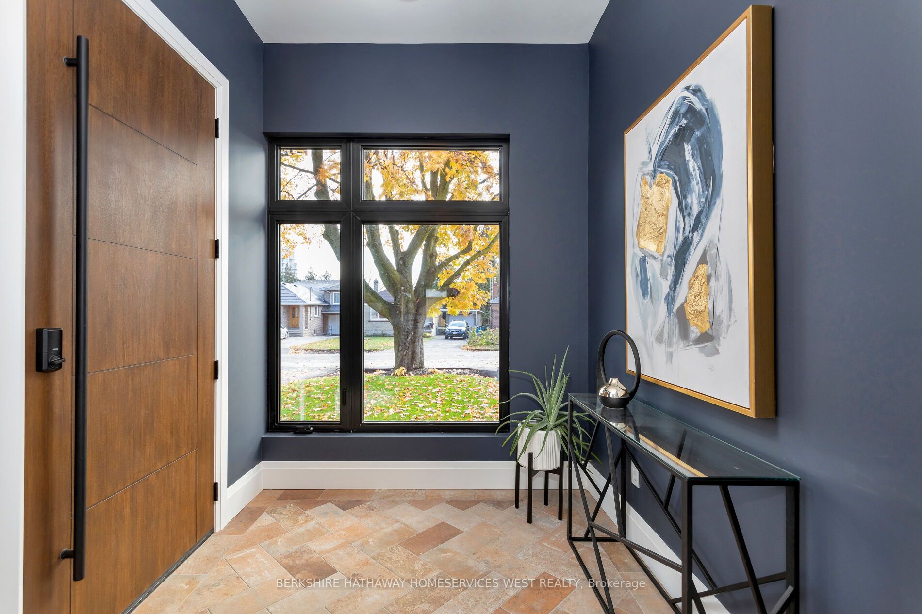 28 Enfield Ave