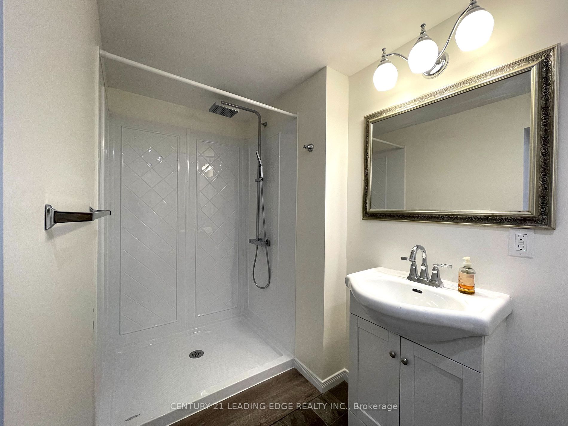 137 Raylawn Cres