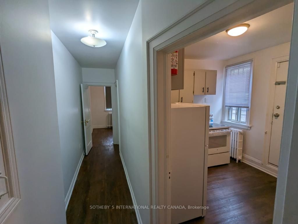 1590A Bloor St W, #Upper