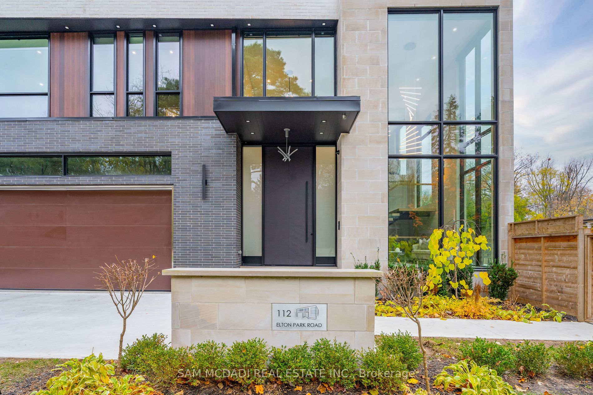 112 Elton Park Rd