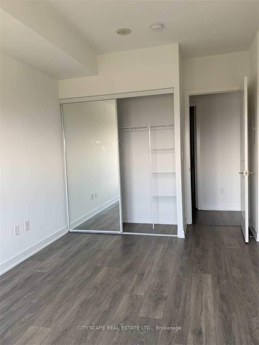 4633 Glen Erin Dr, #1404