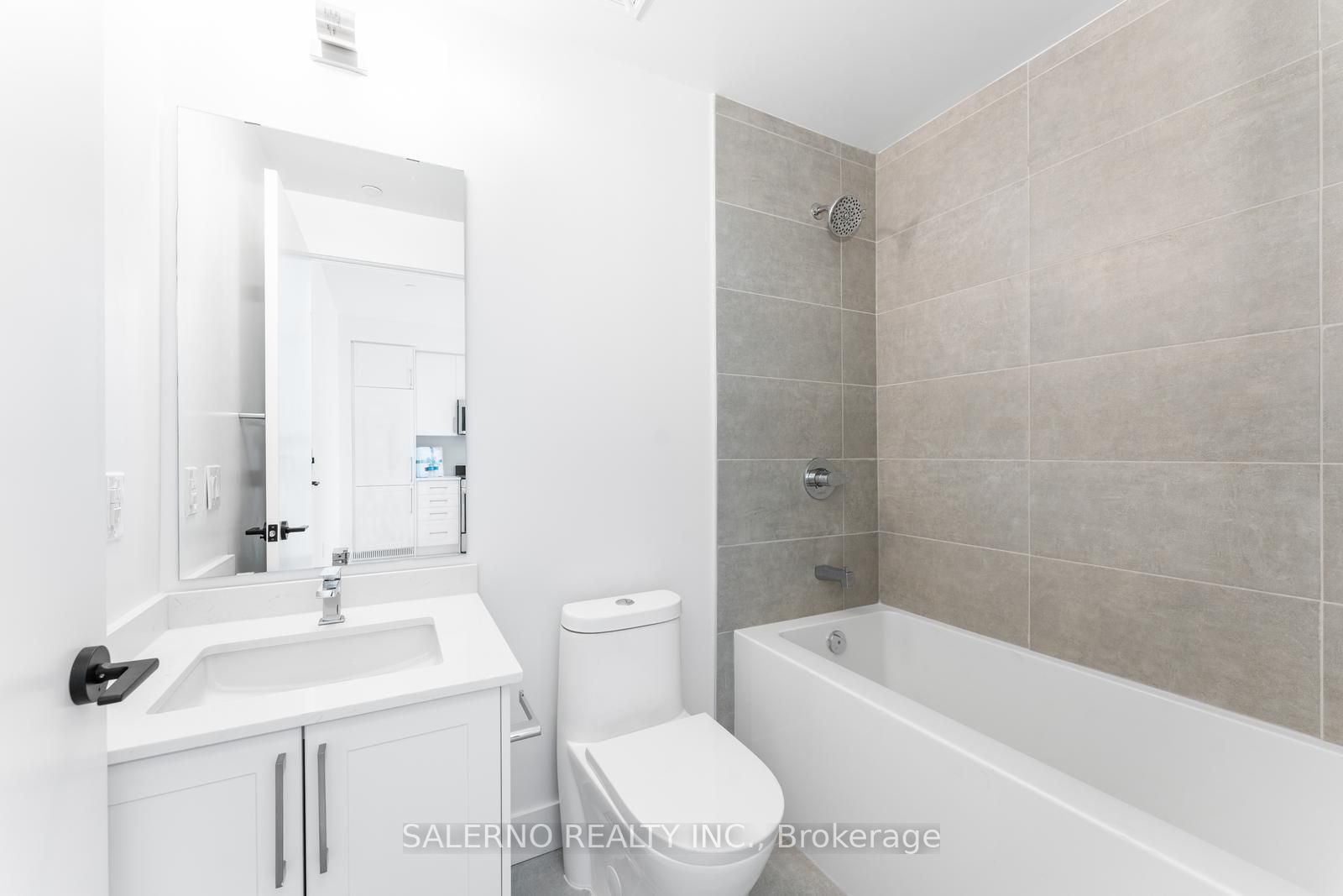2450 Old Bronte Rd, #621
