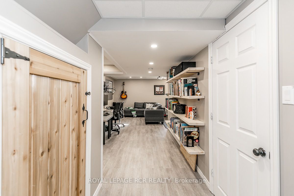 16 Fitzgerald St