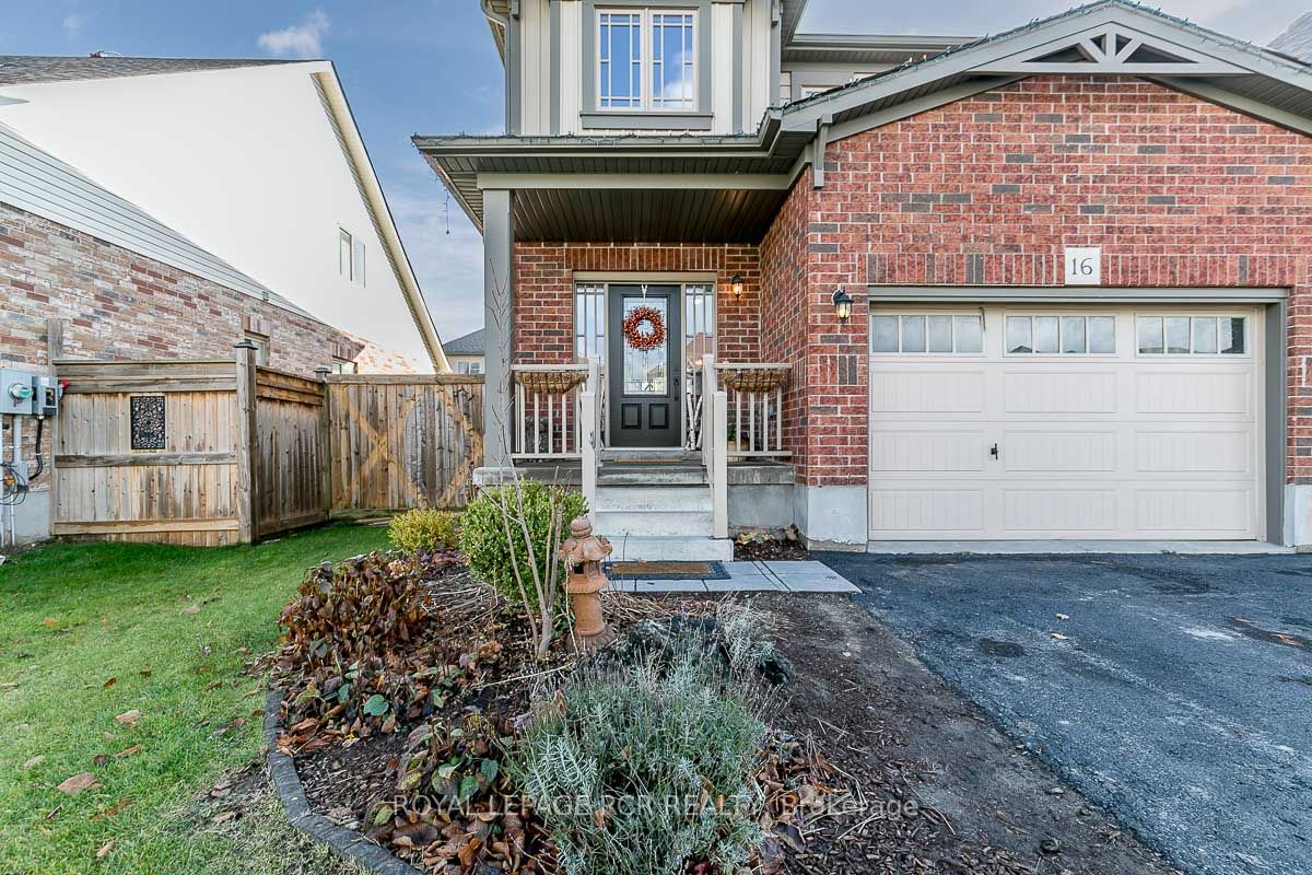 16 Fitzgerald St