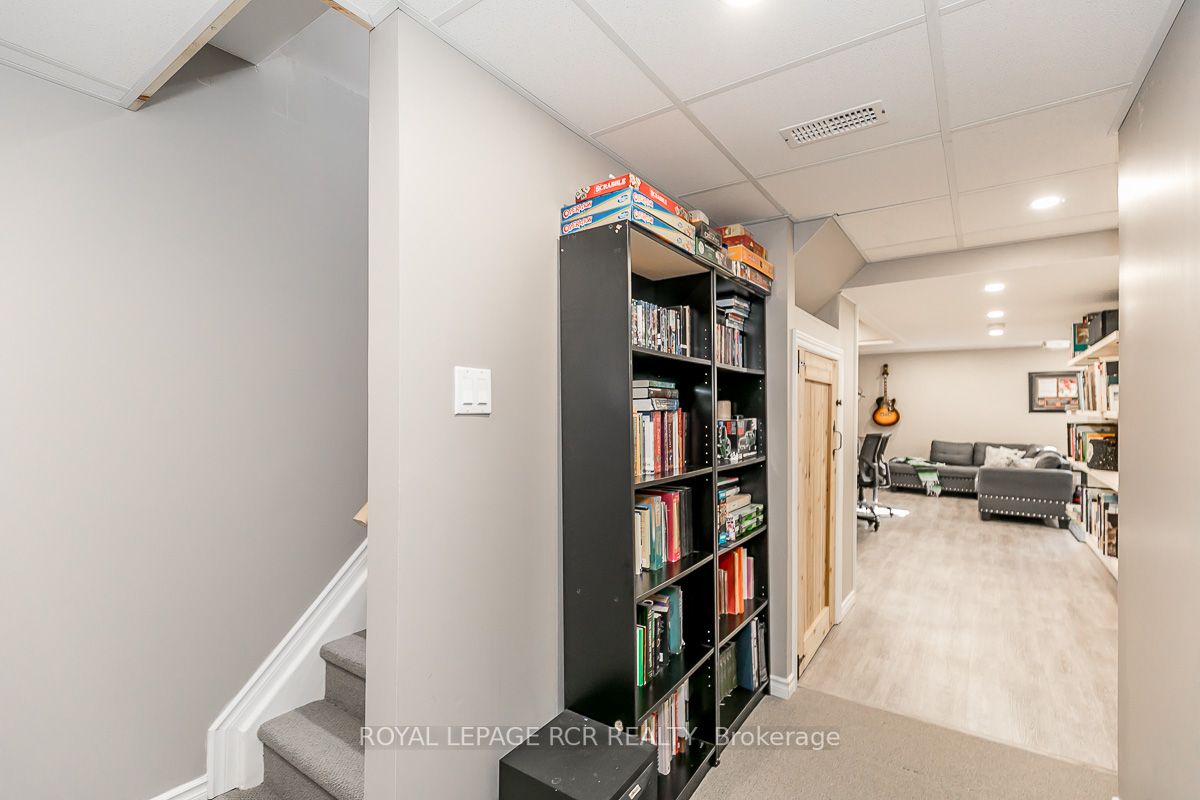 16 Fitzgerald St