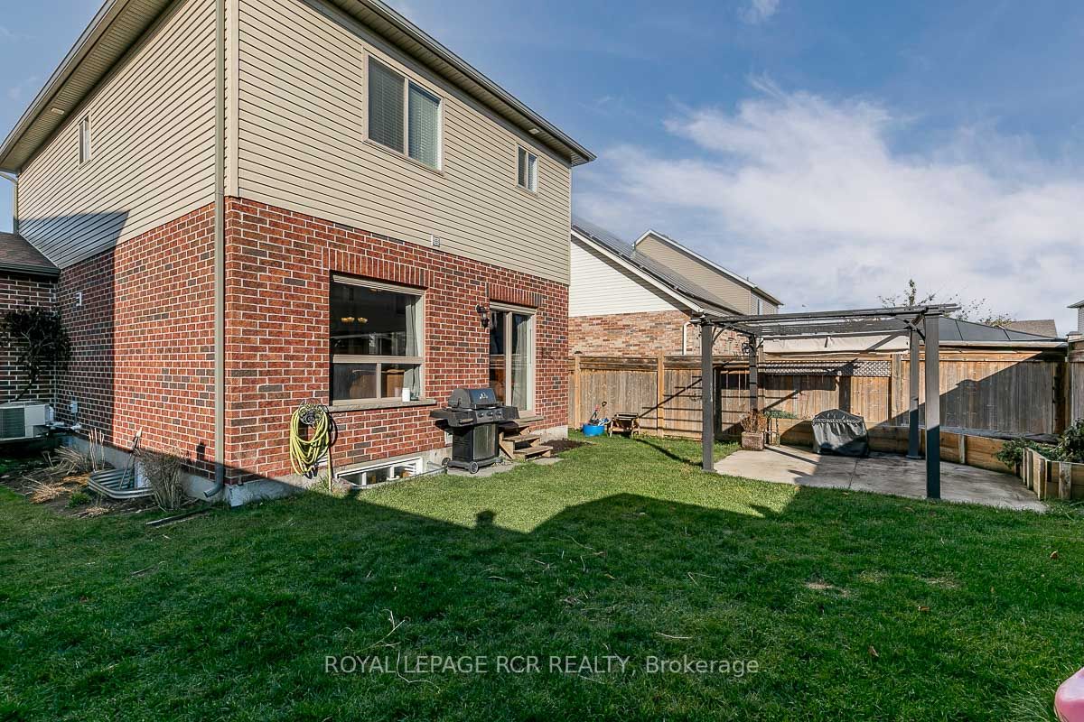 16 Fitzgerald St
