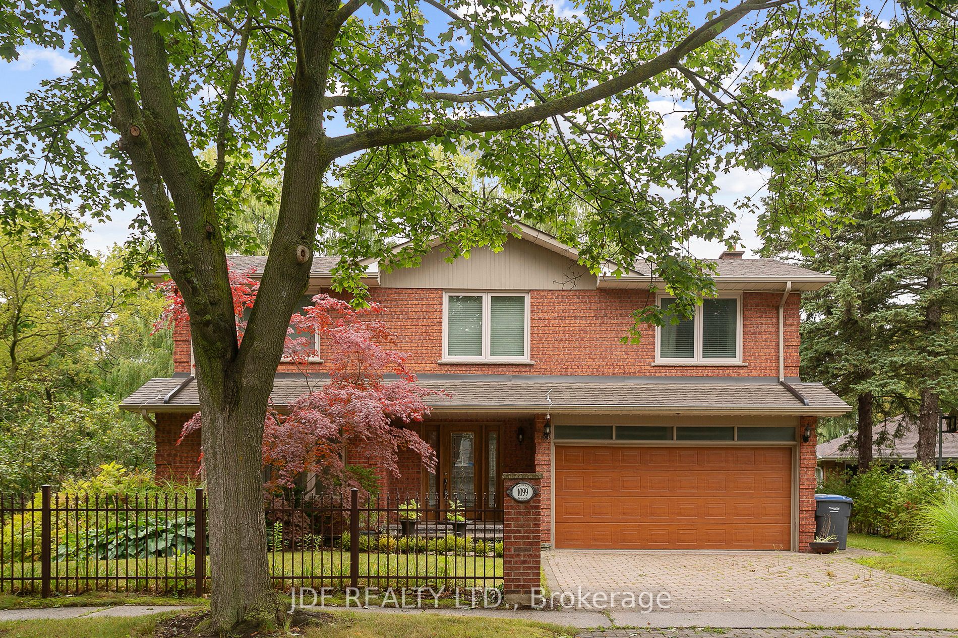 1099 Caldwell Ave