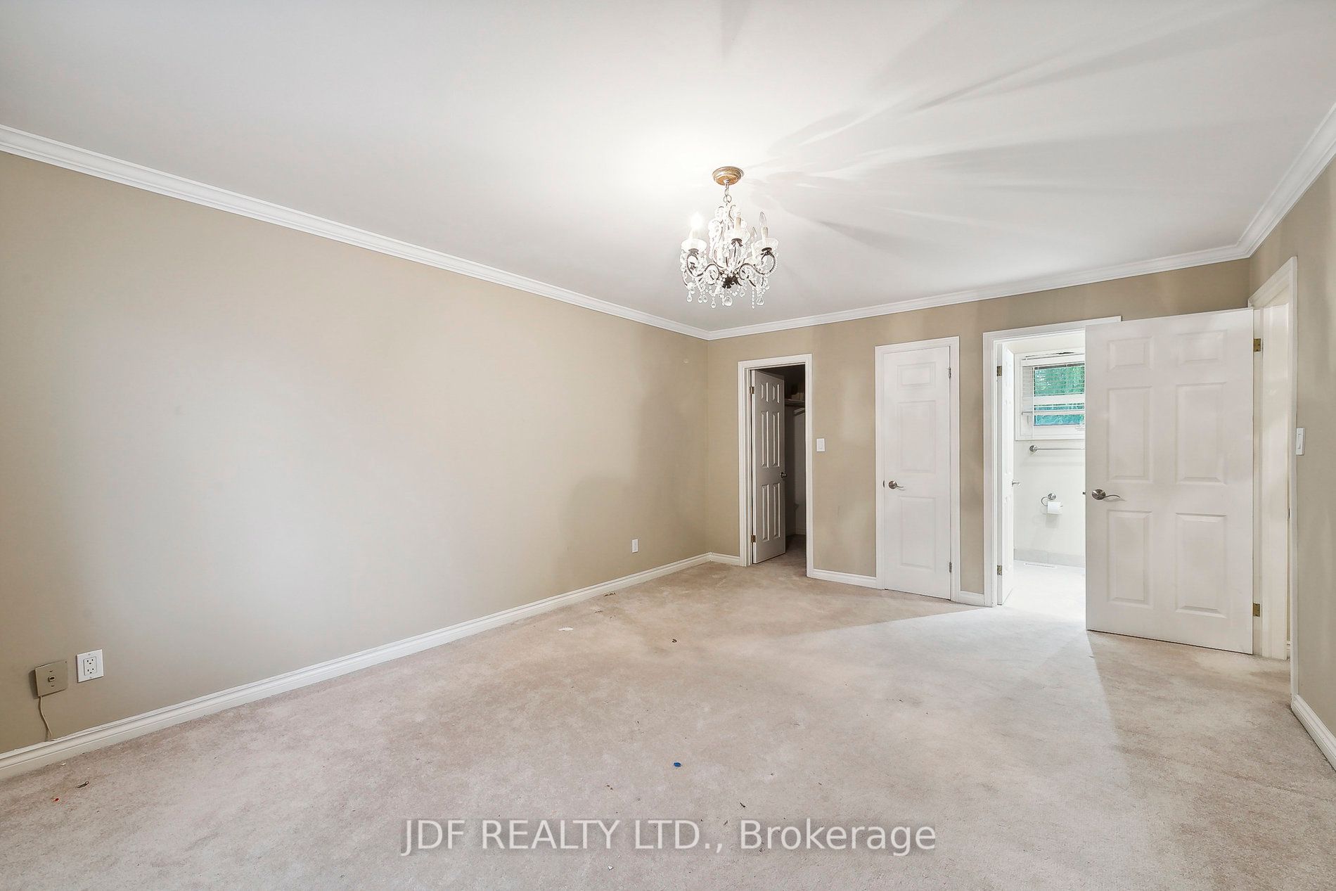 1099 Caldwell Ave