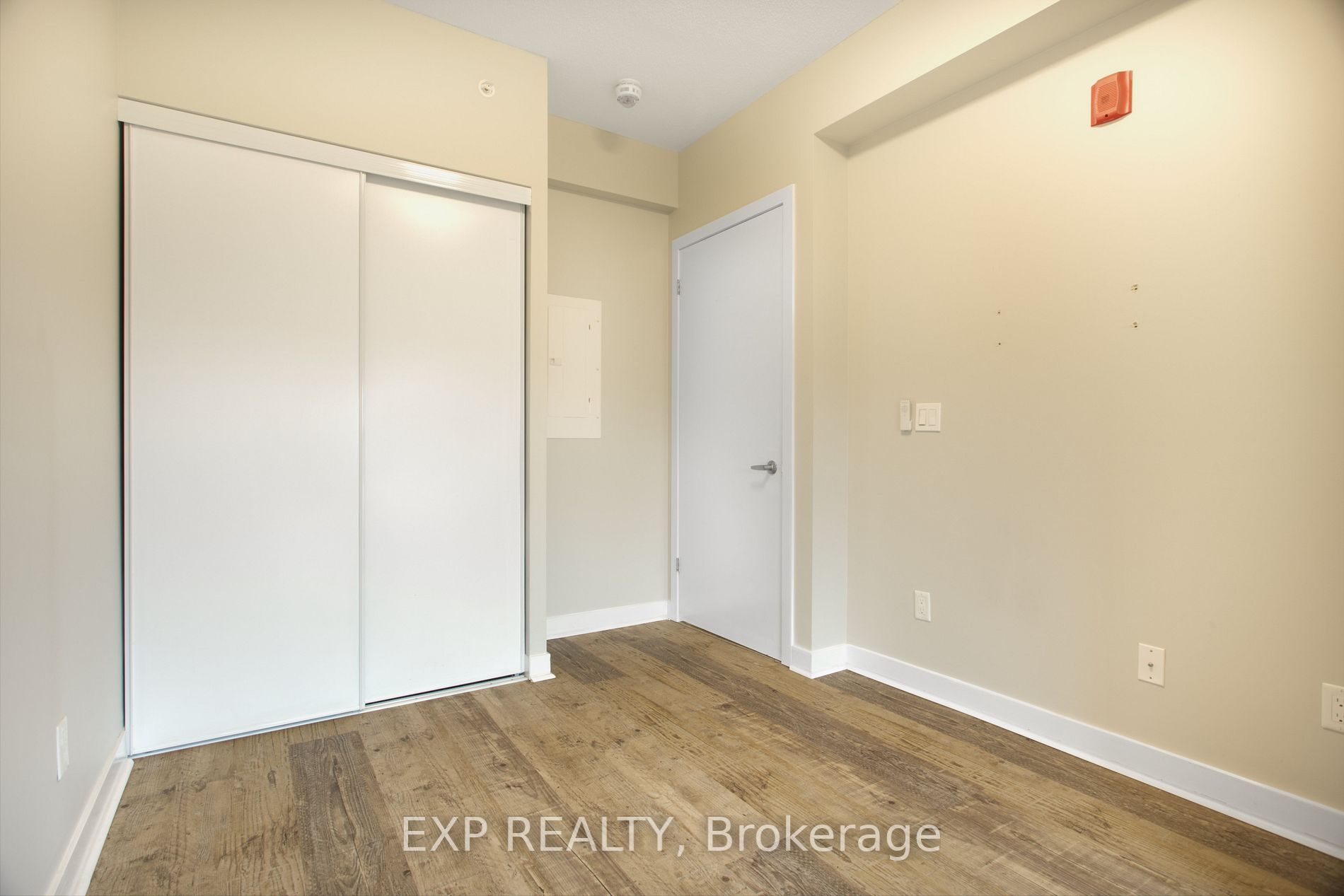 5240 Dundas St, #B308