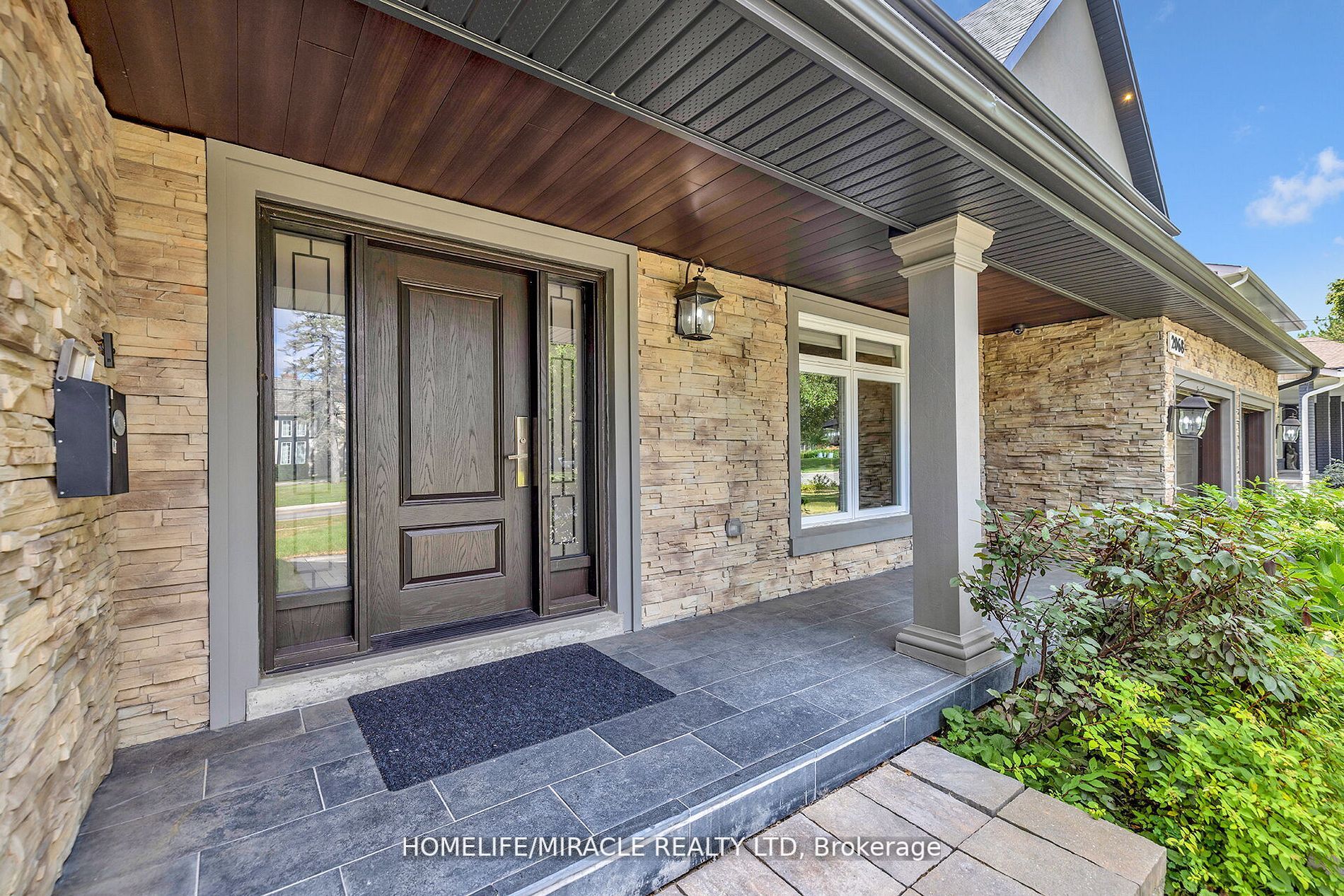 2068 Mississauga Rd
