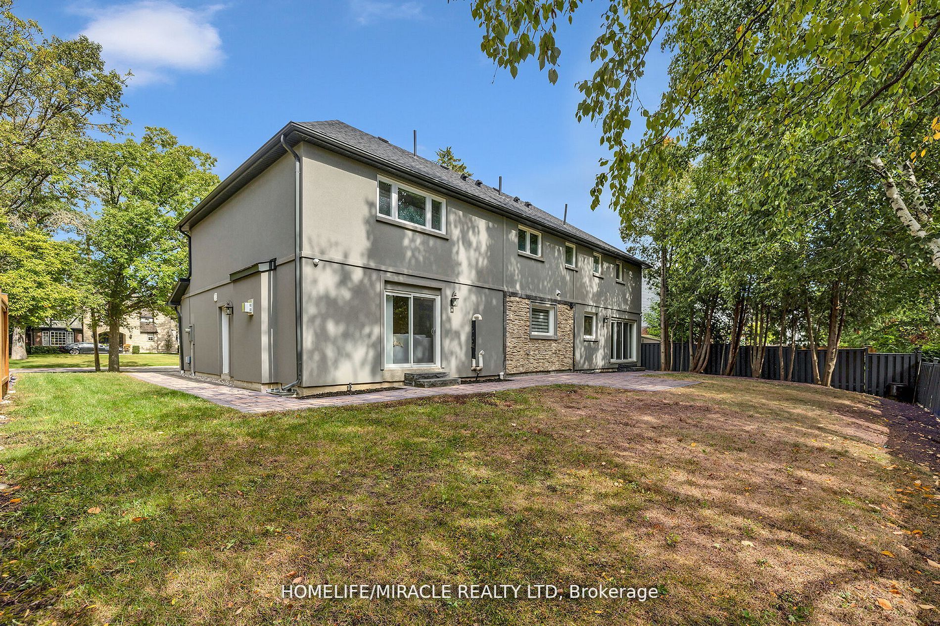 2068 Mississauga Rd