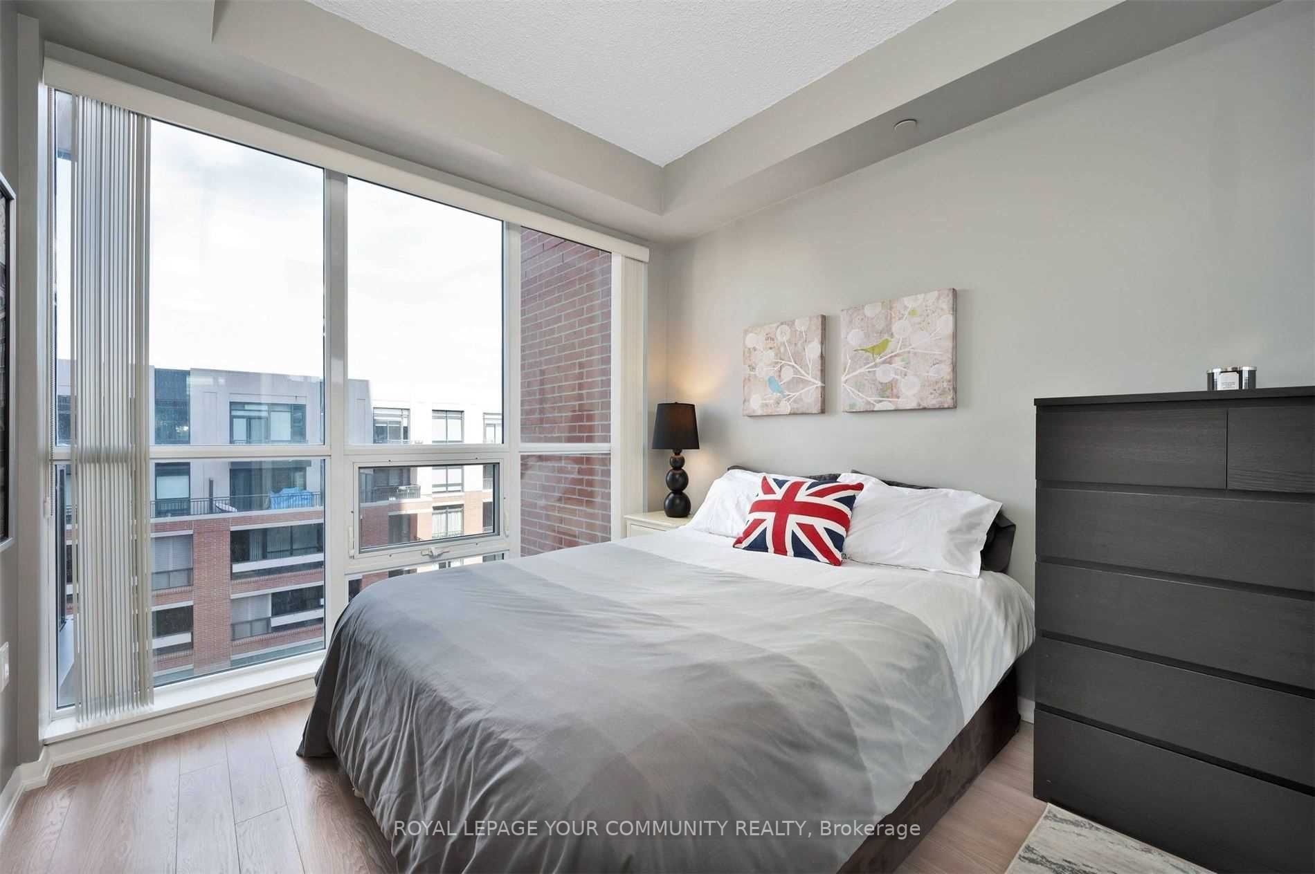 800 Lawrence Ave W, #822