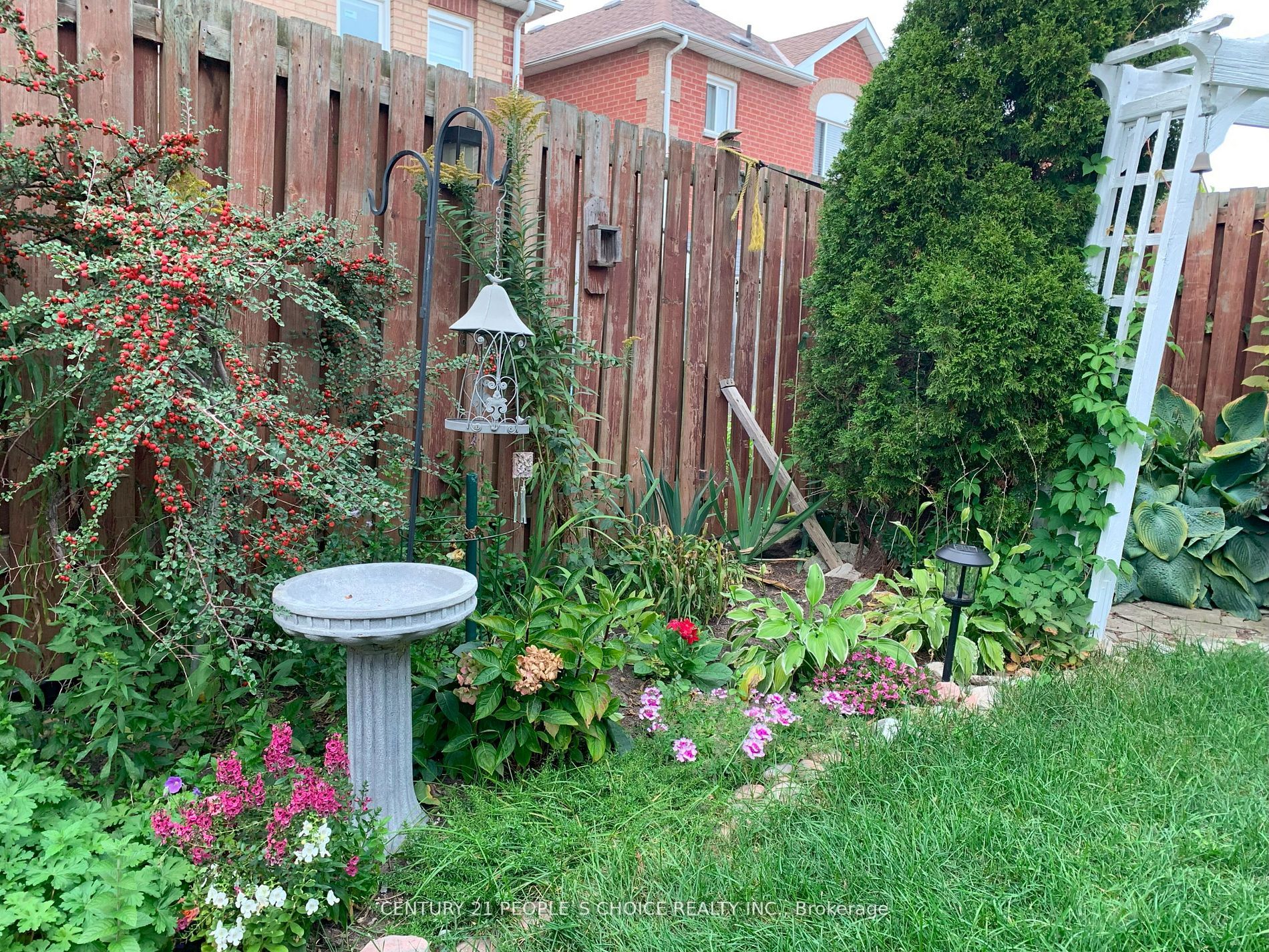 6 Sunley Cres
