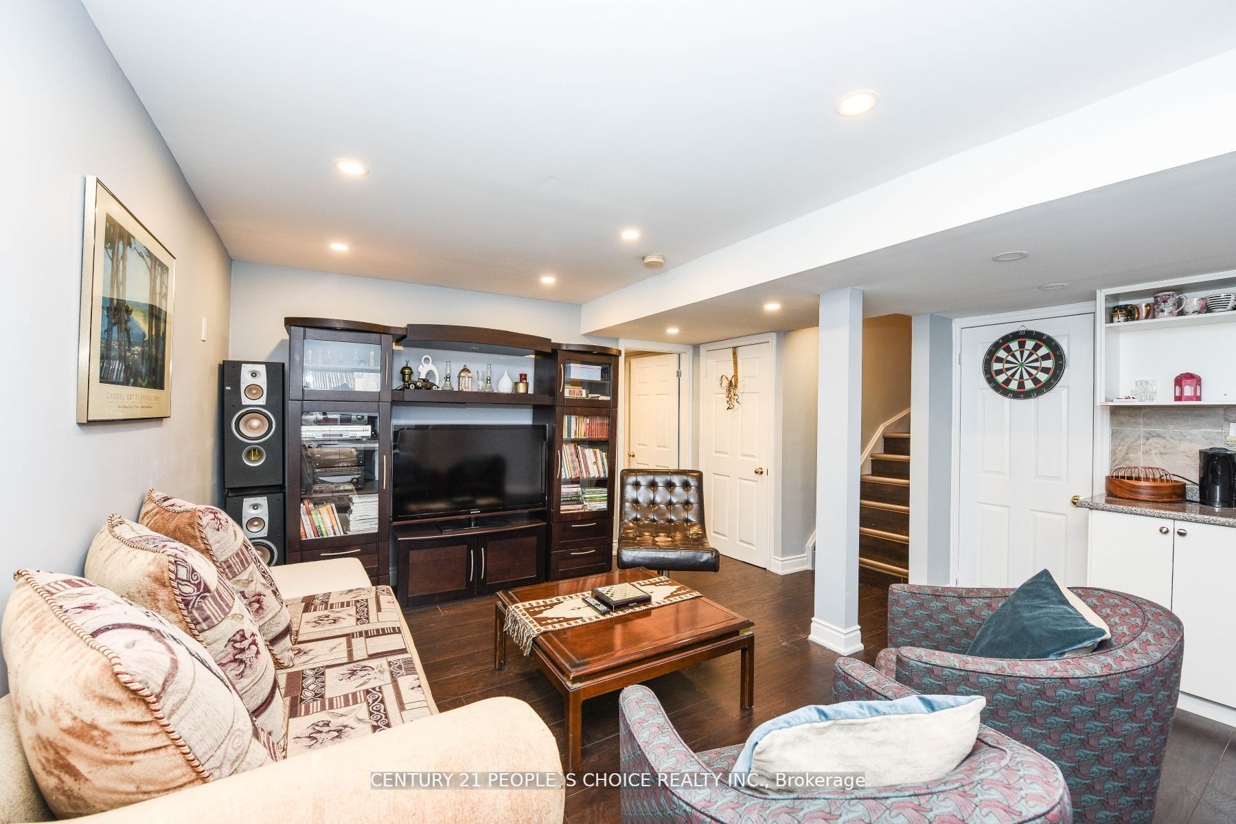6 Sunley Cres