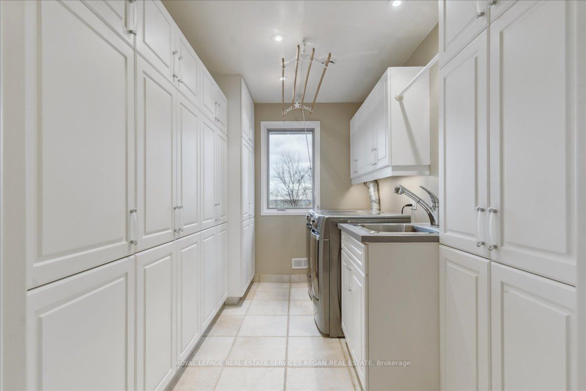 1286 Gatehouse Dr