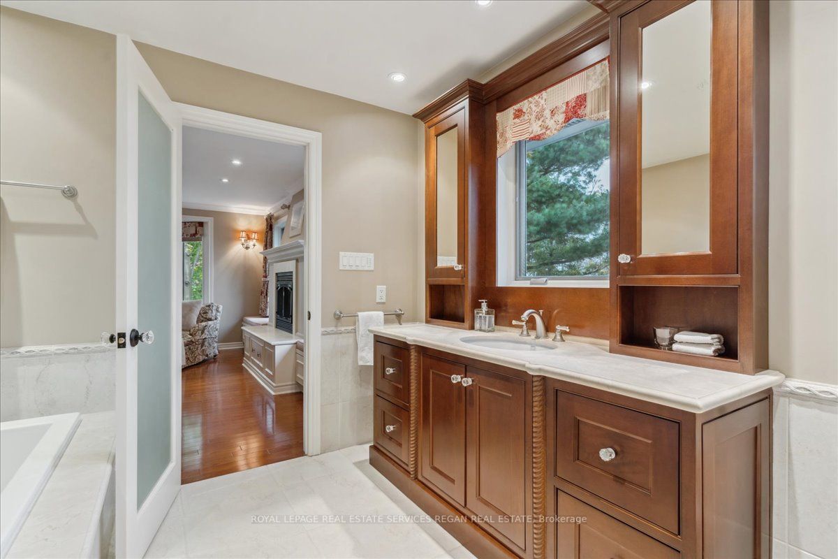 1286 Gatehouse Dr