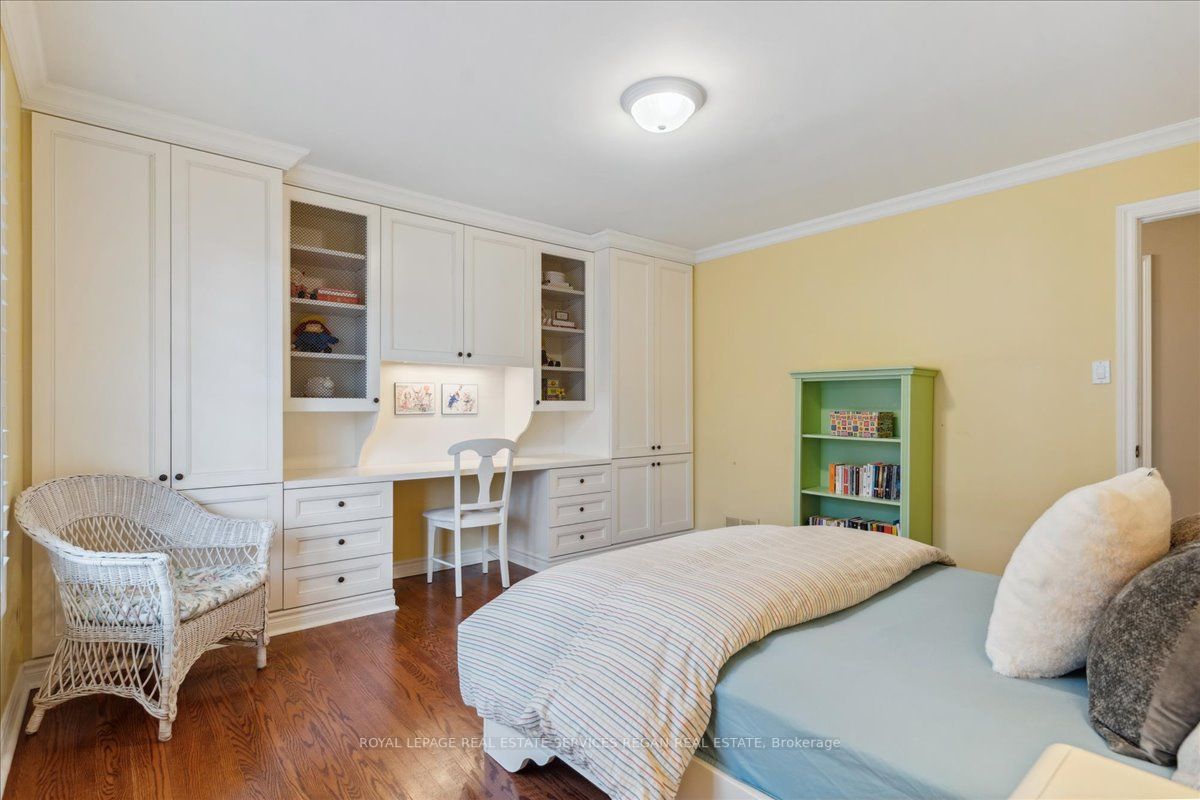1286 Gatehouse Dr