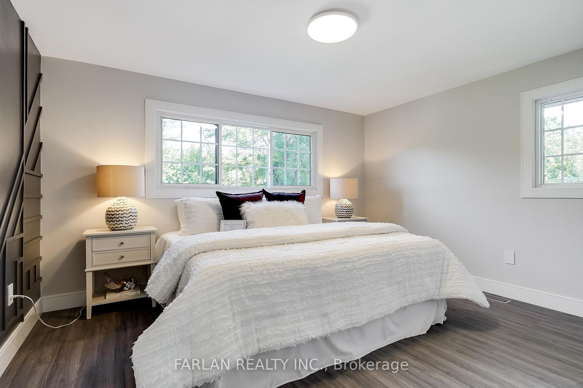 358 Arden Cres