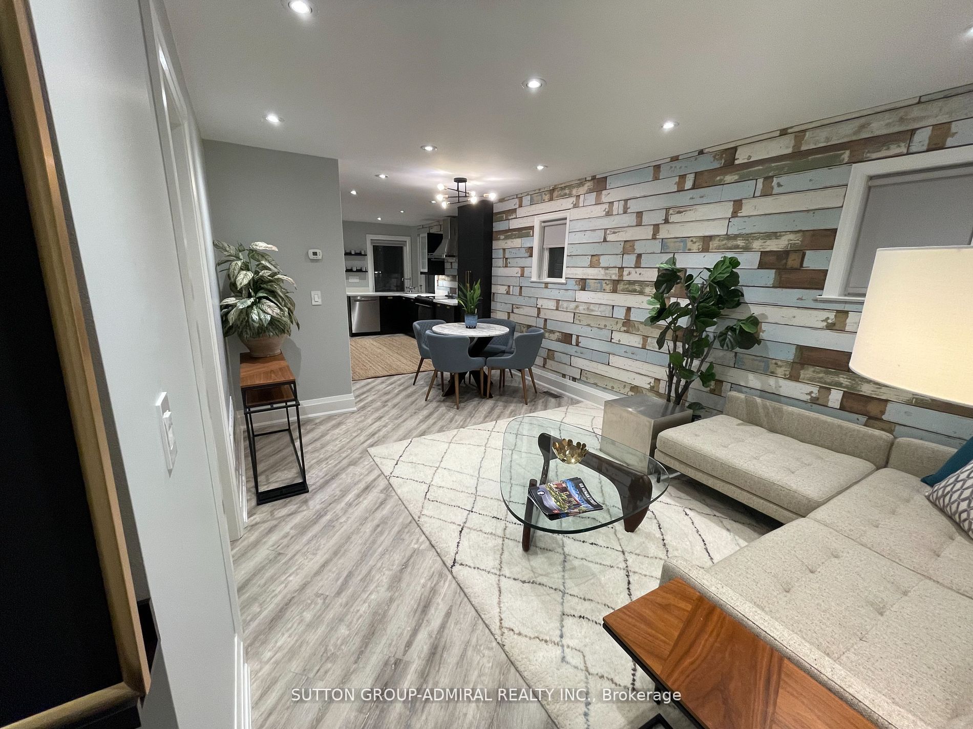 68 Heman St
