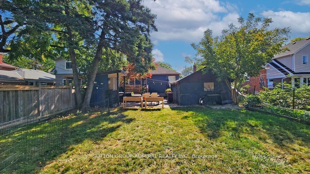 68 Heman St