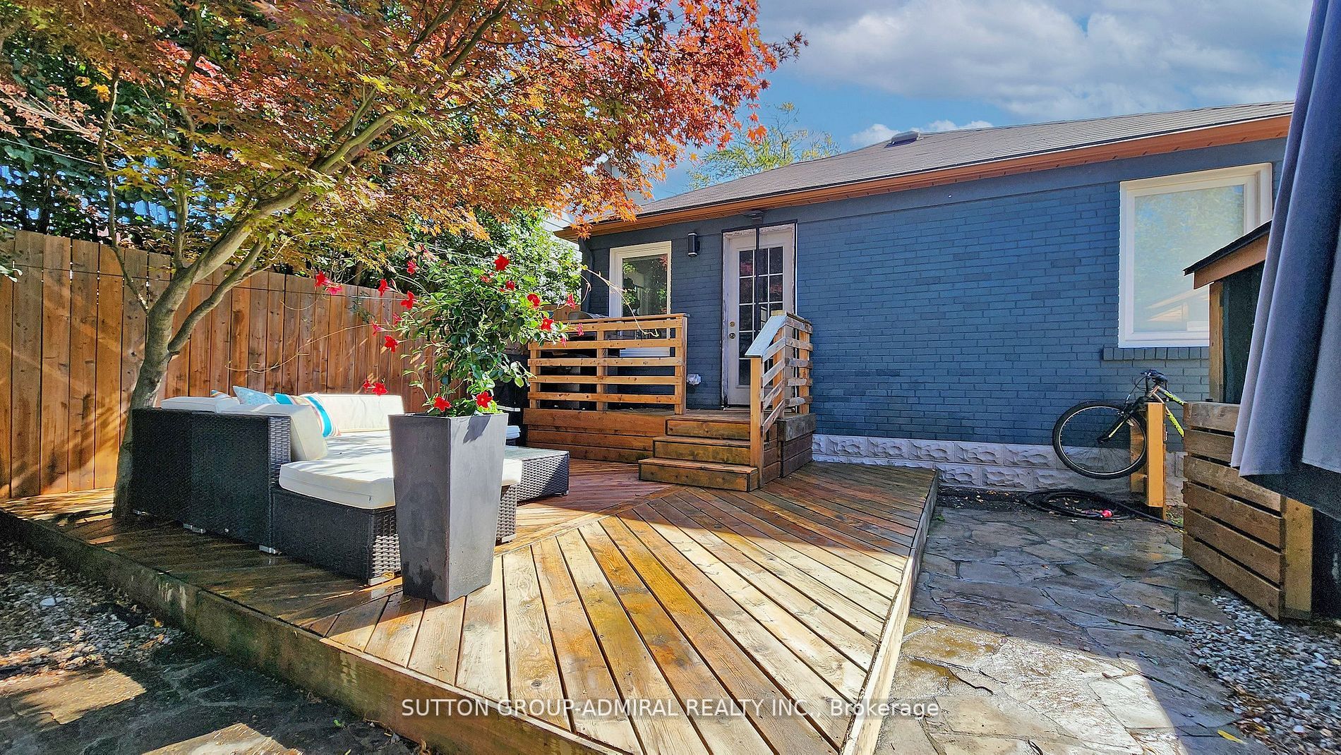 68 Heman St