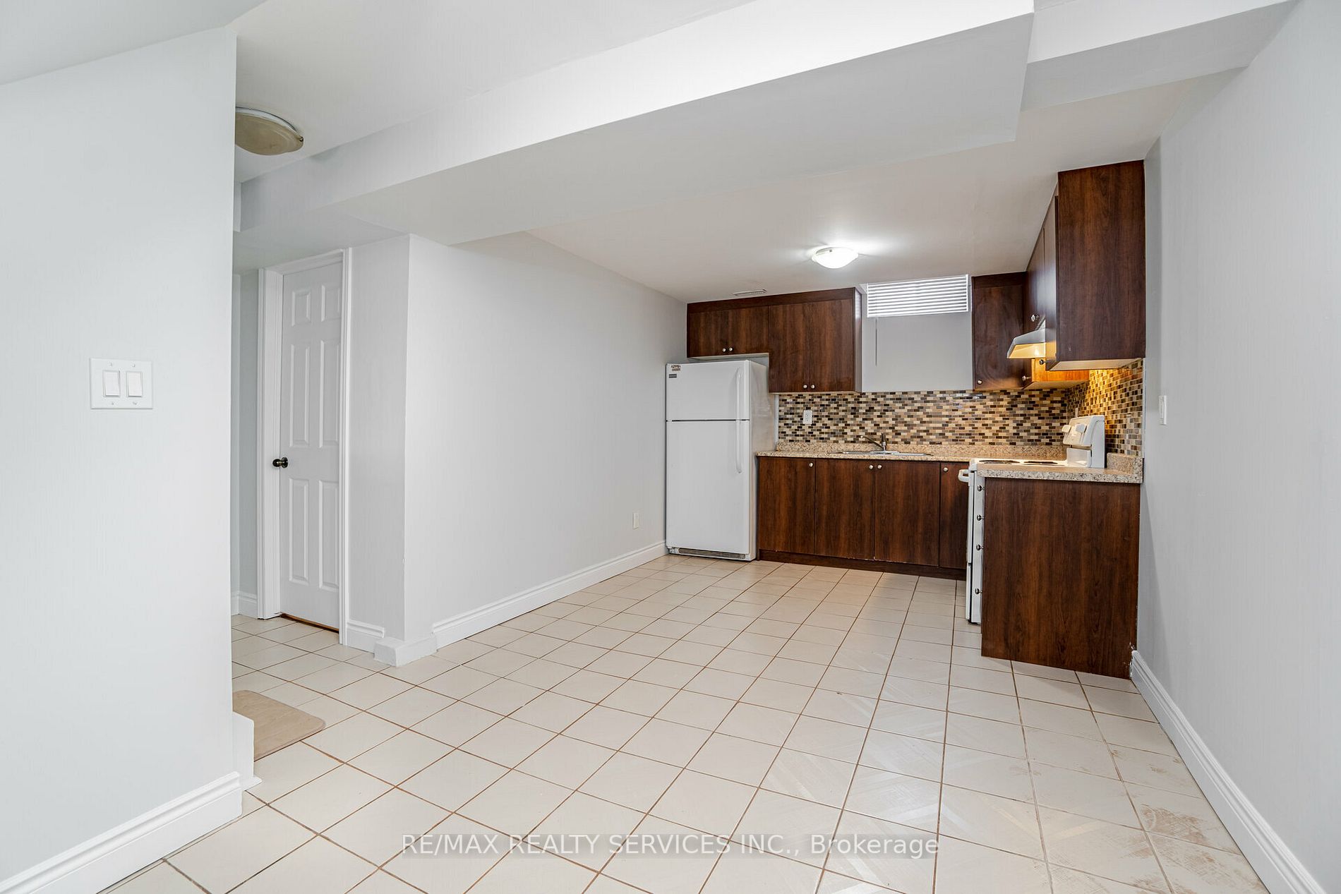 8 Deerpark Crescent