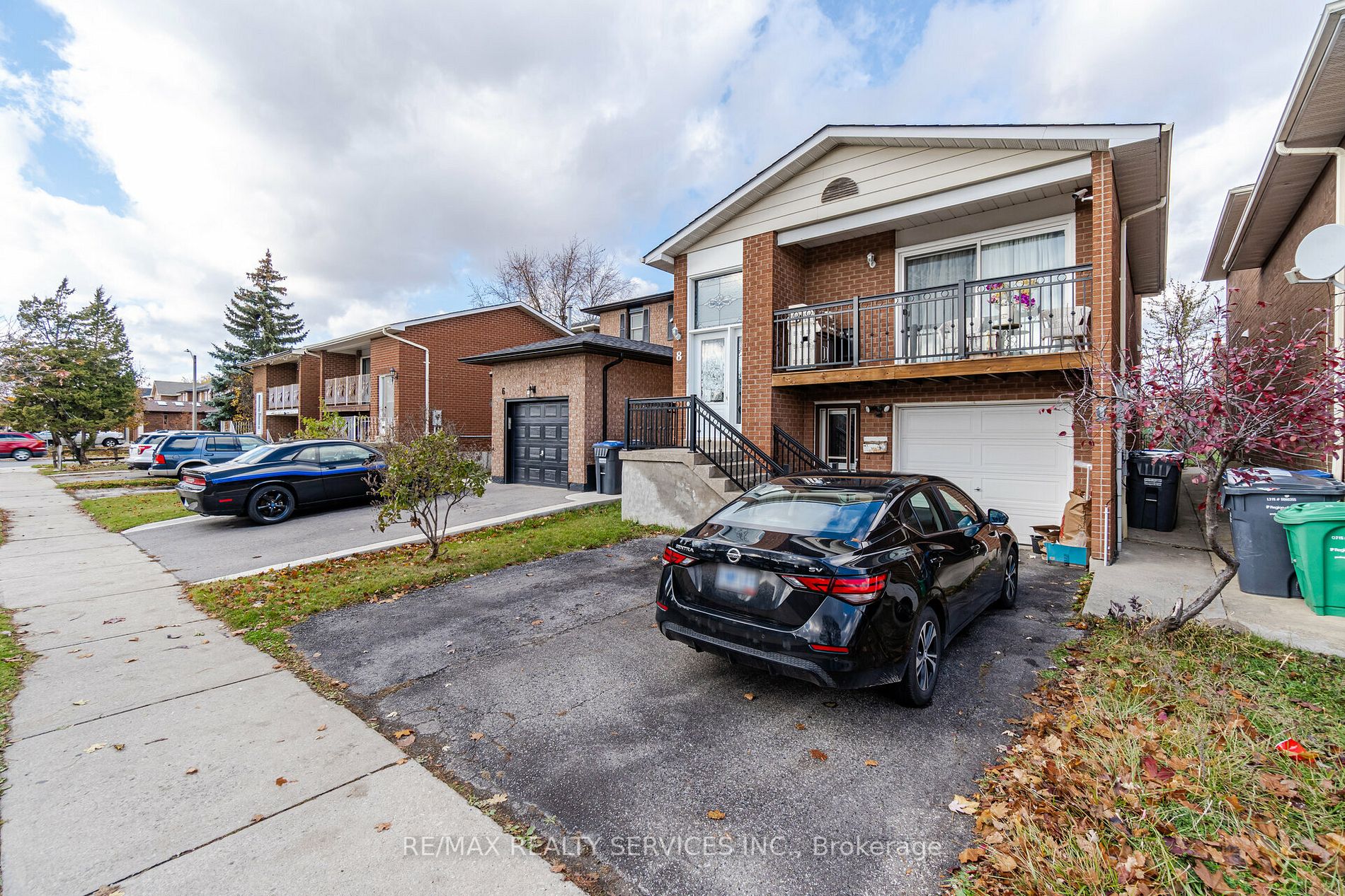 8 Deerpark Crescent