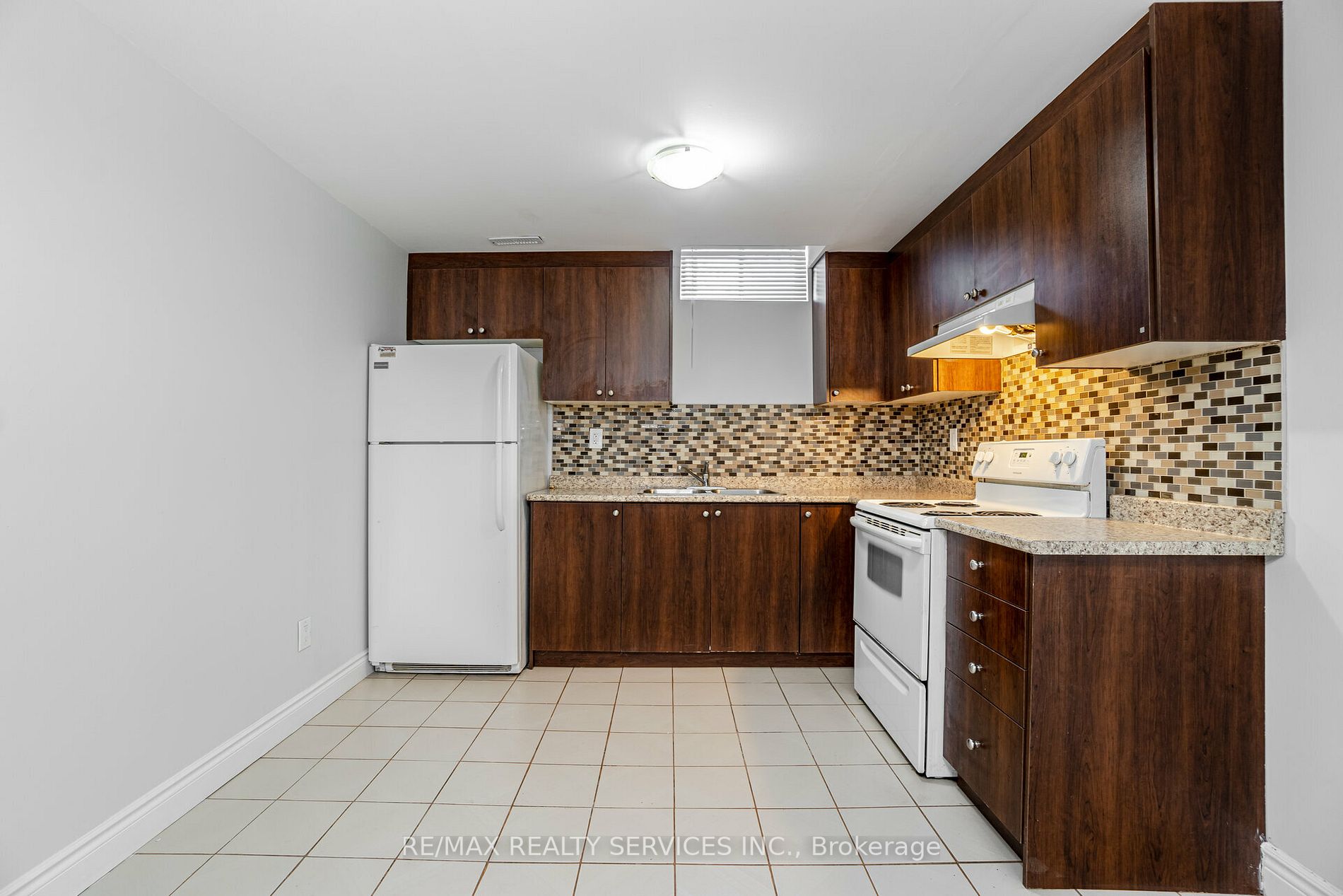 8 Deerpark Crescent