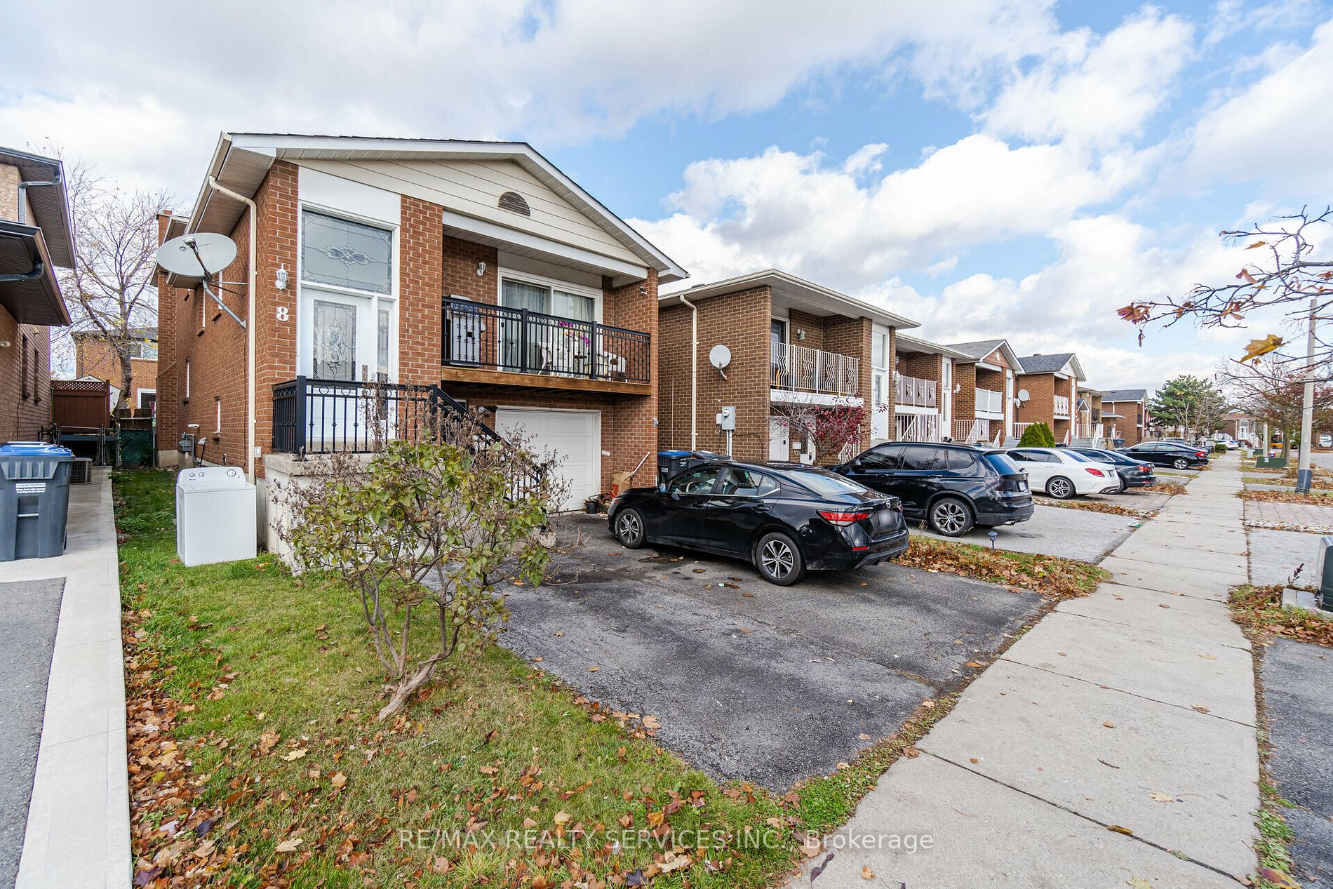8 Deerpark Crescent