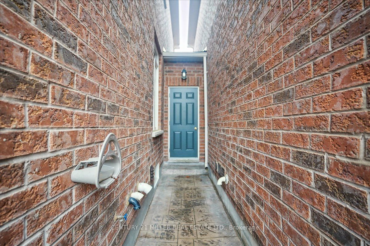 3065 Eberly Woods Drive