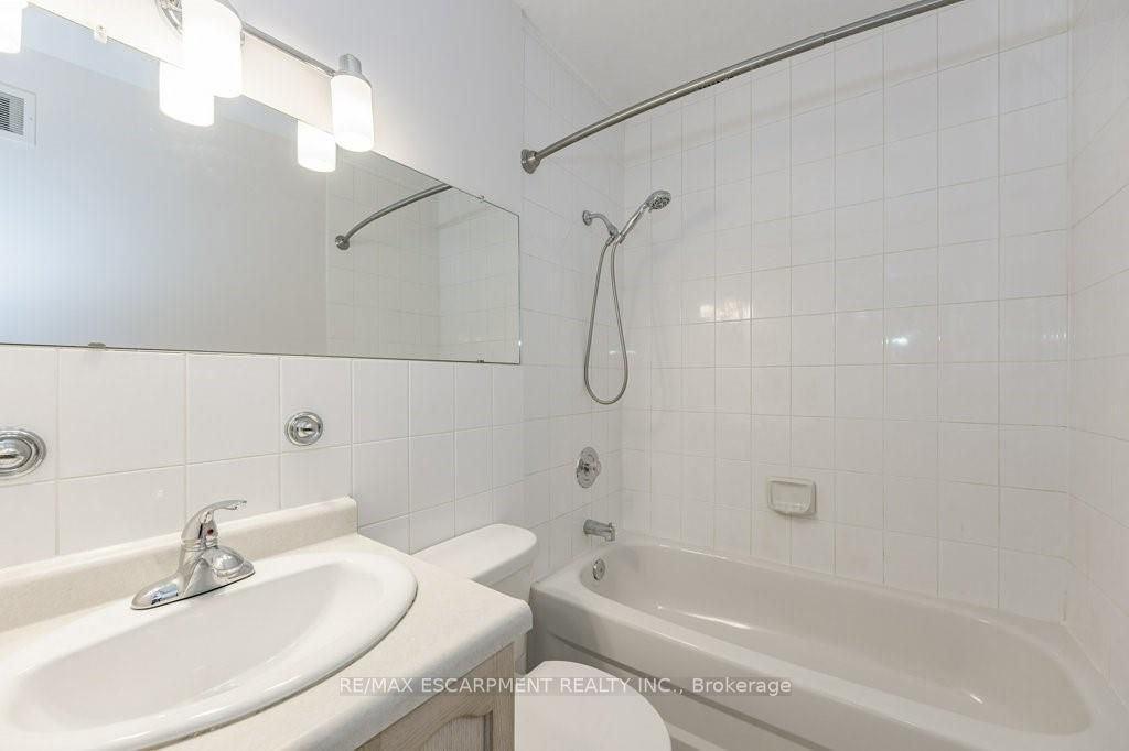 2411 New St, #604