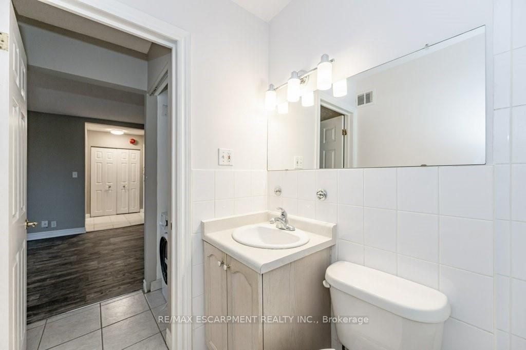 2411 New St, #604