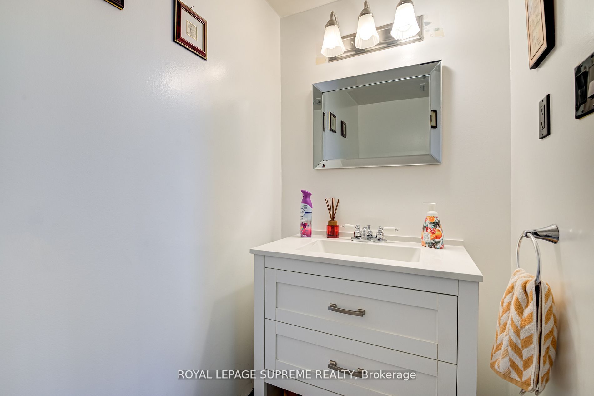 75 Emmett Ave, #206