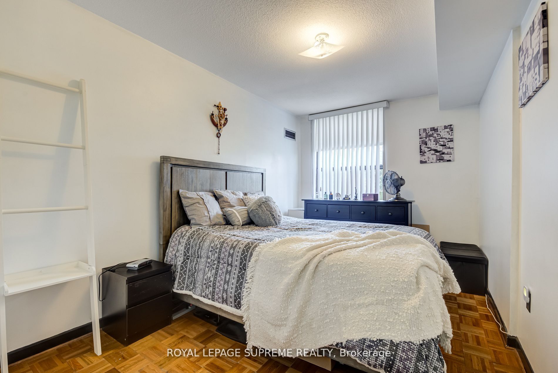 75 Emmett Ave, #206