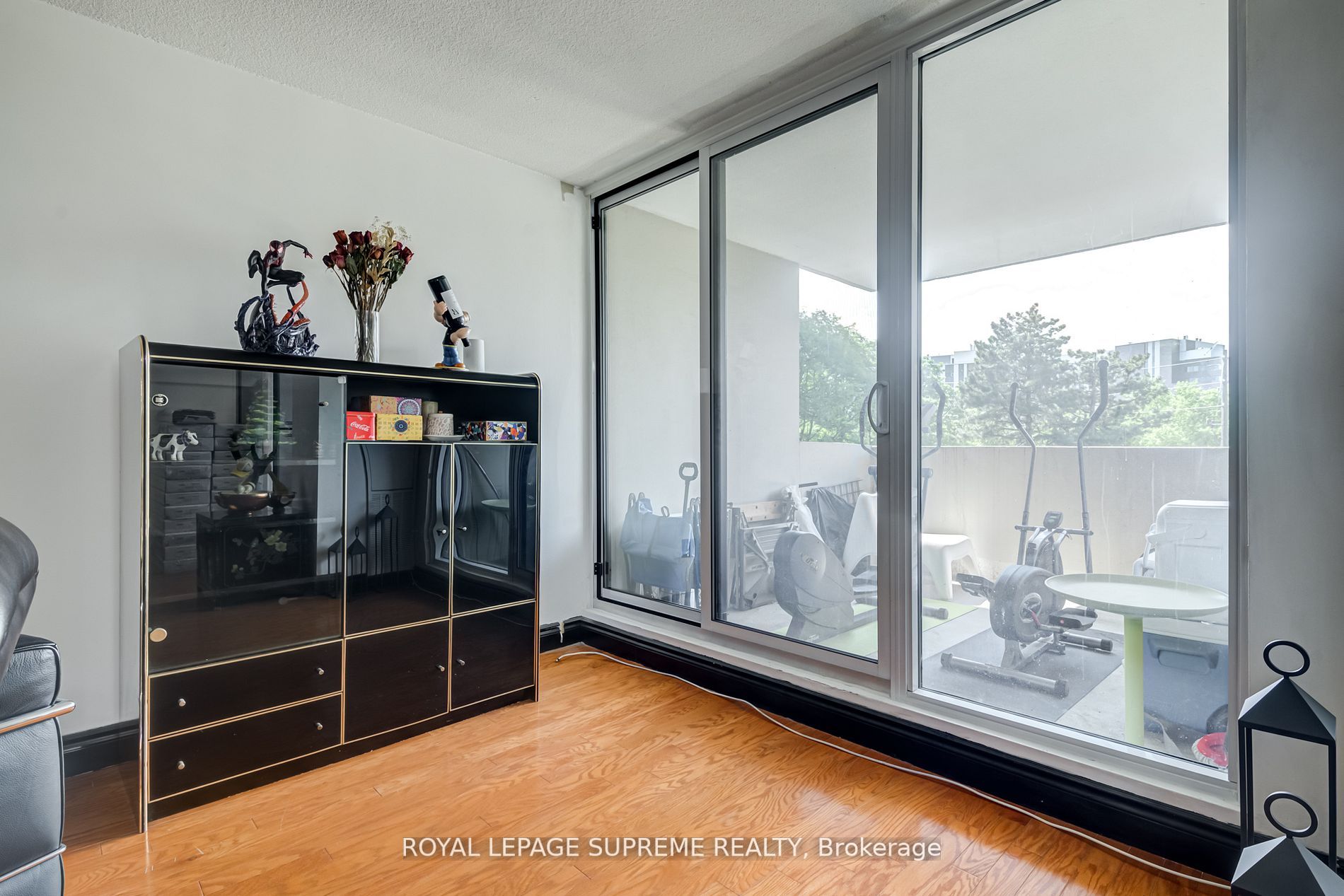 75 Emmett Ave, #206