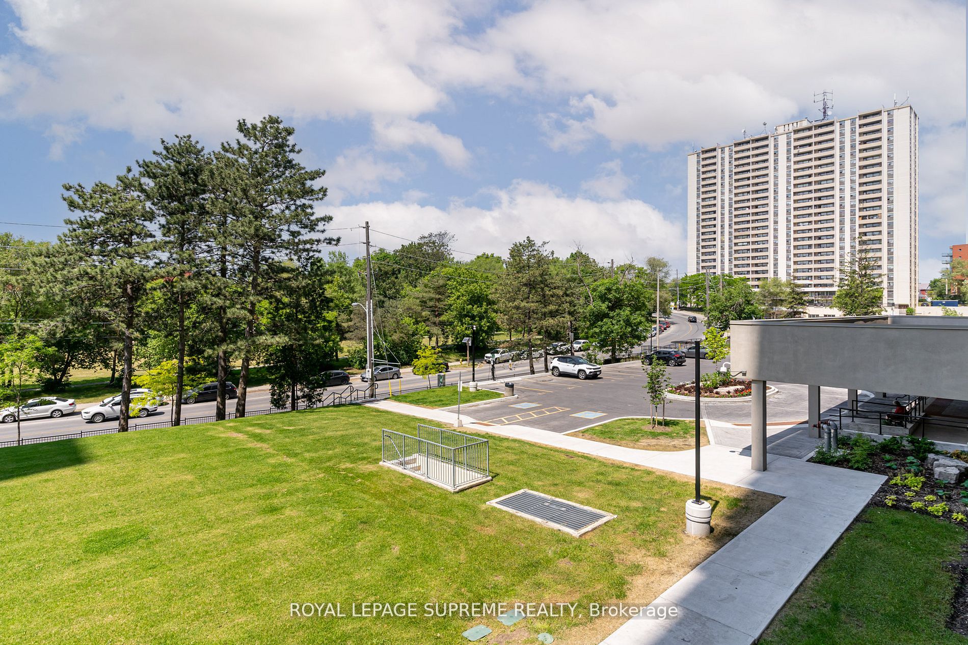 75 Emmett Ave, #206