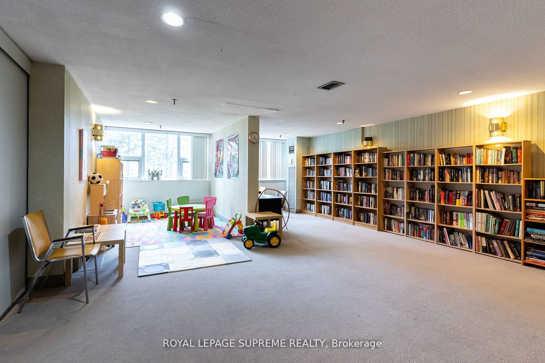 75 Emmett Ave, #206