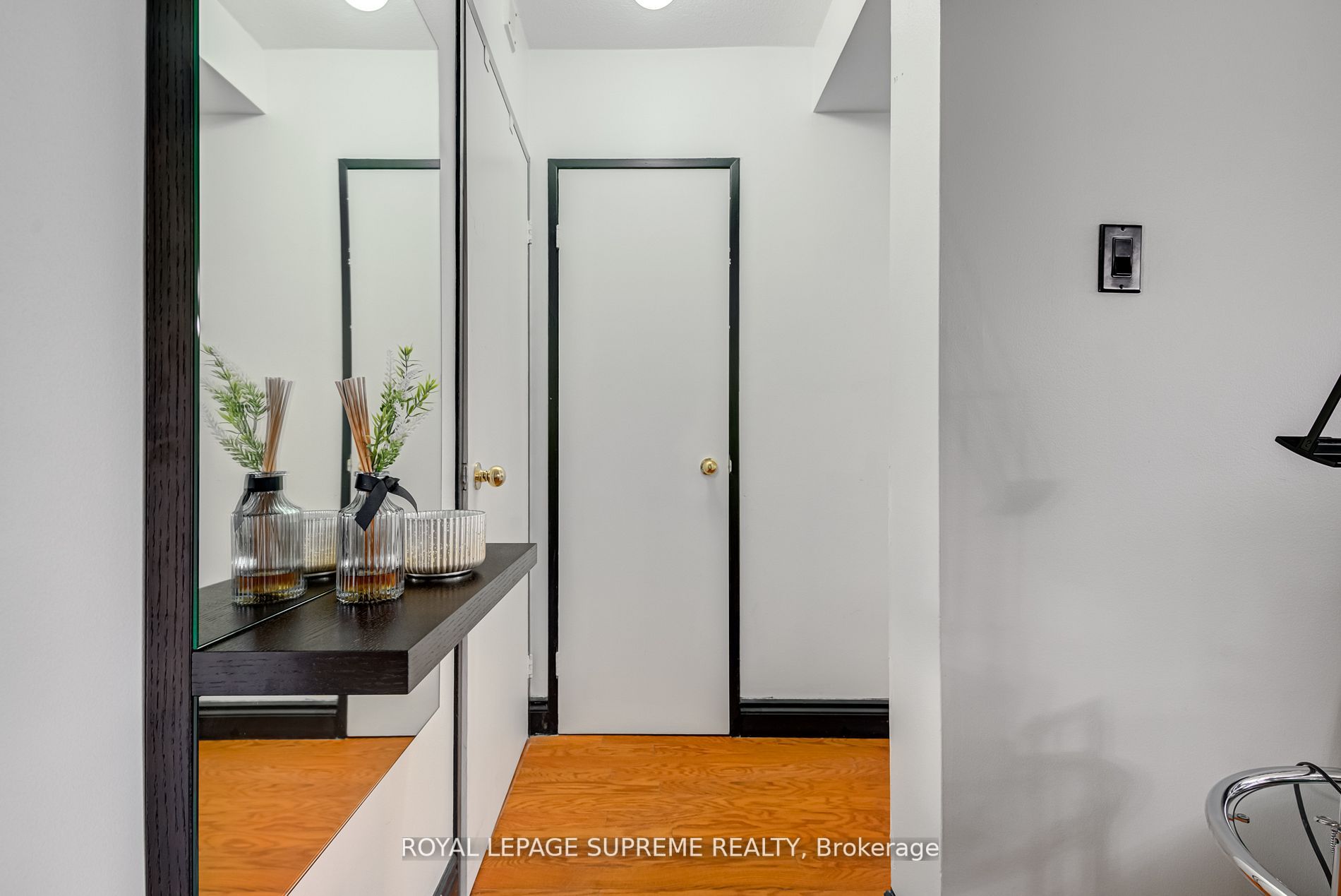 75 Emmett Ave, #206