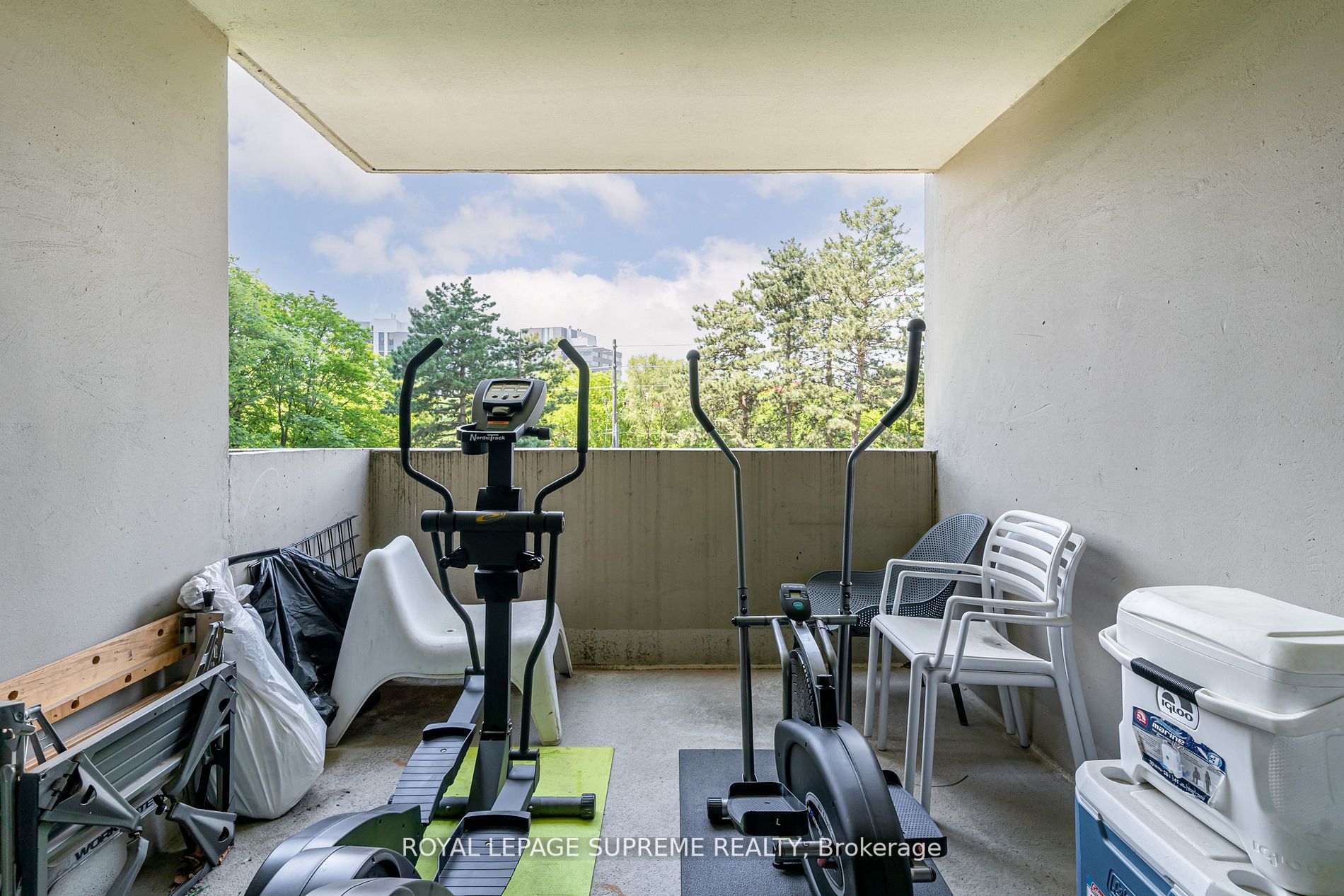 75 Emmett Ave, #206