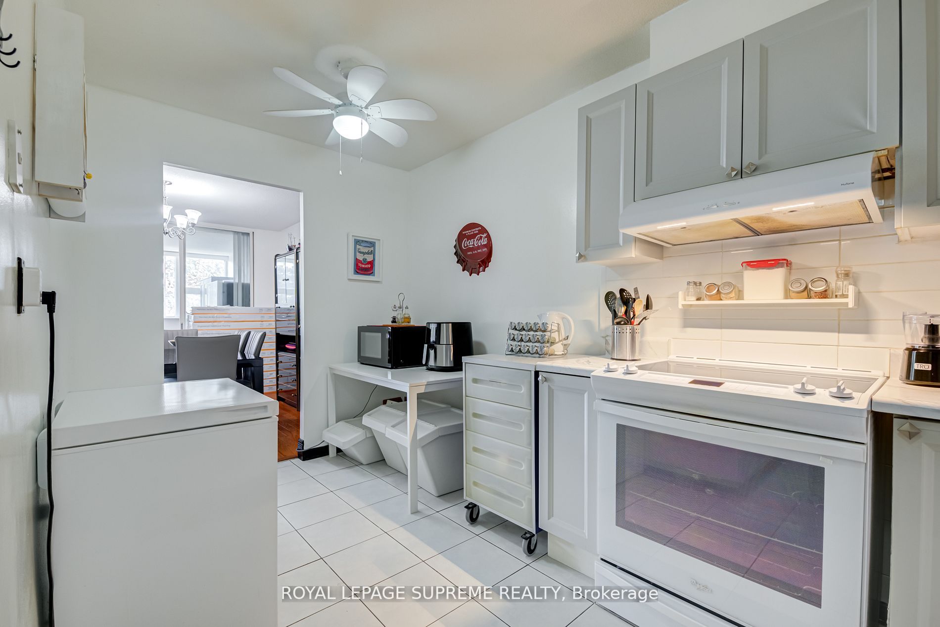 75 Emmett Ave, #206