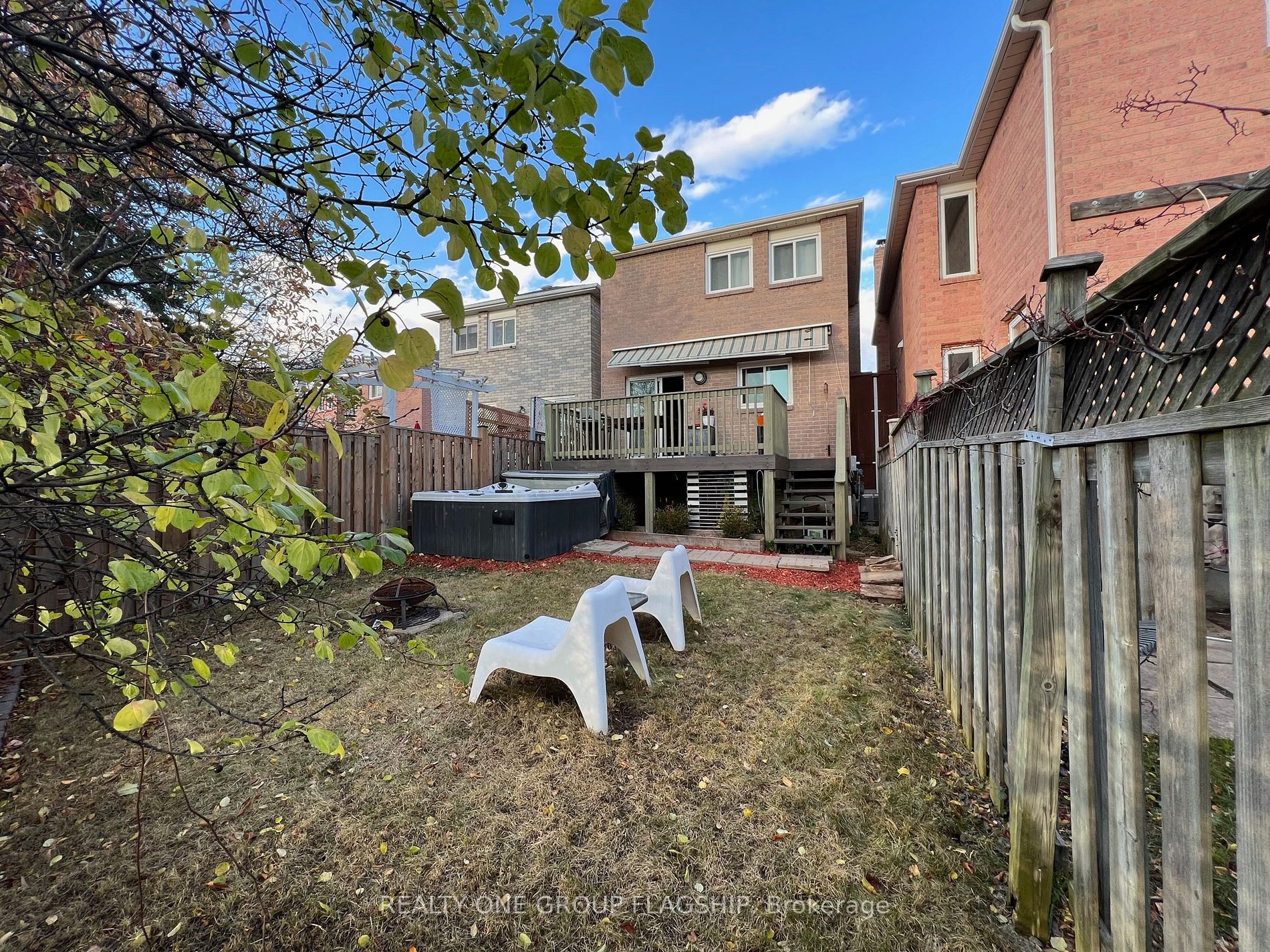 2792 Huntingdon Tr