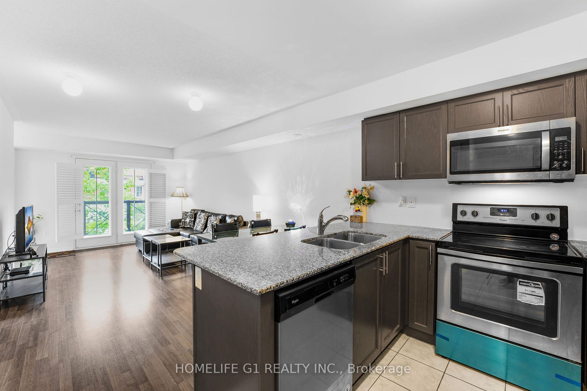 2500 Post Rd, #20