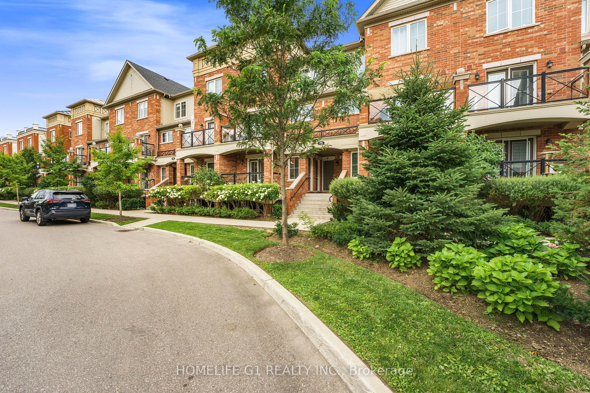 2500 Post Rd, #20