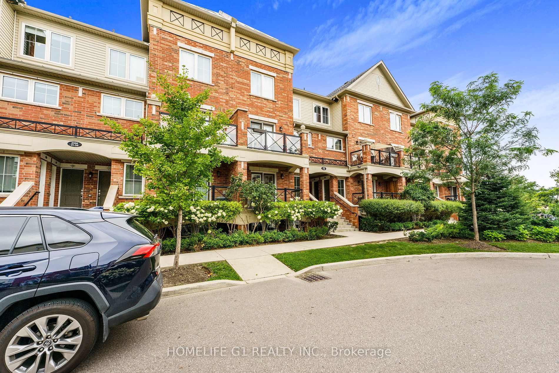 2500 Post Rd, #20