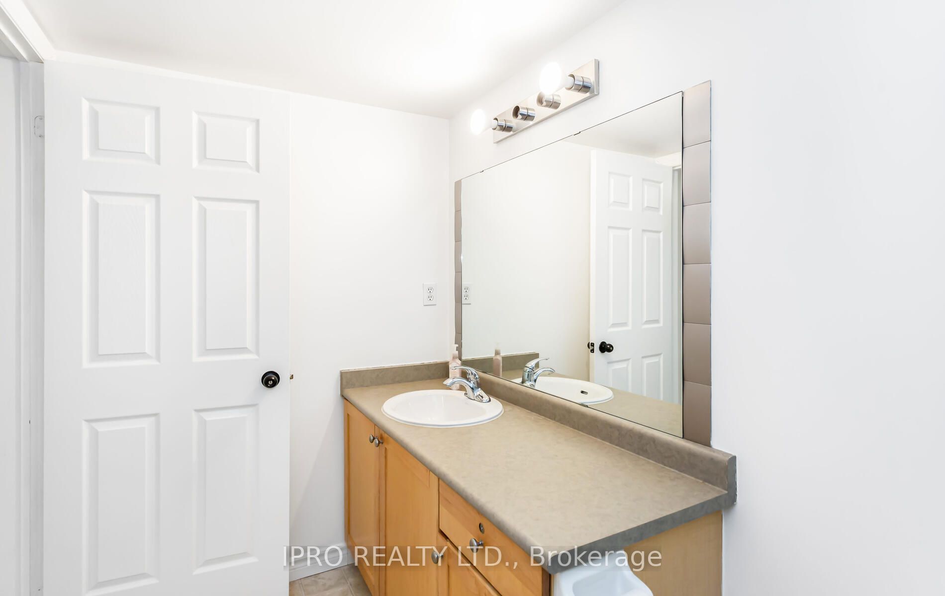 2035 Appleby Line, #111