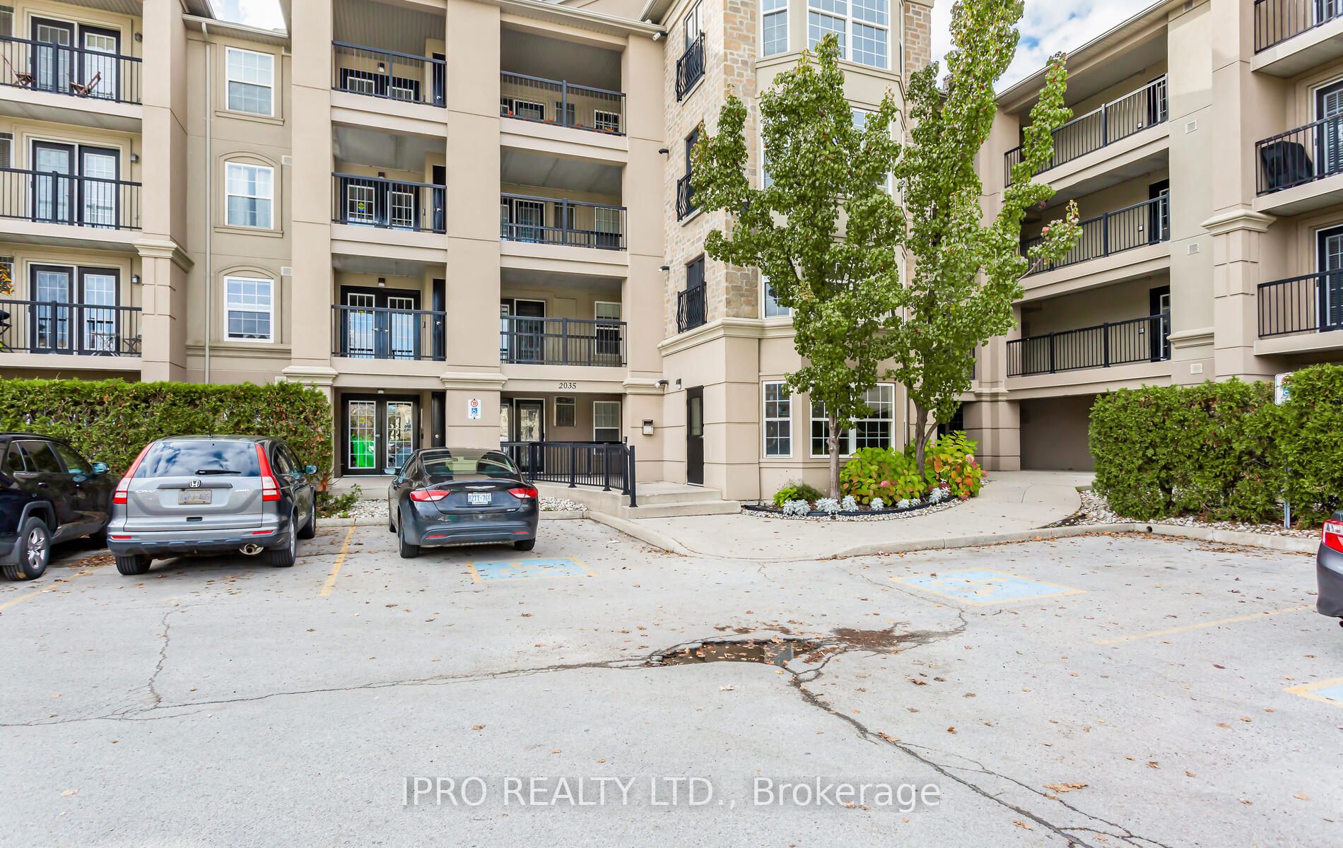 2035 Appleby Line, #111
