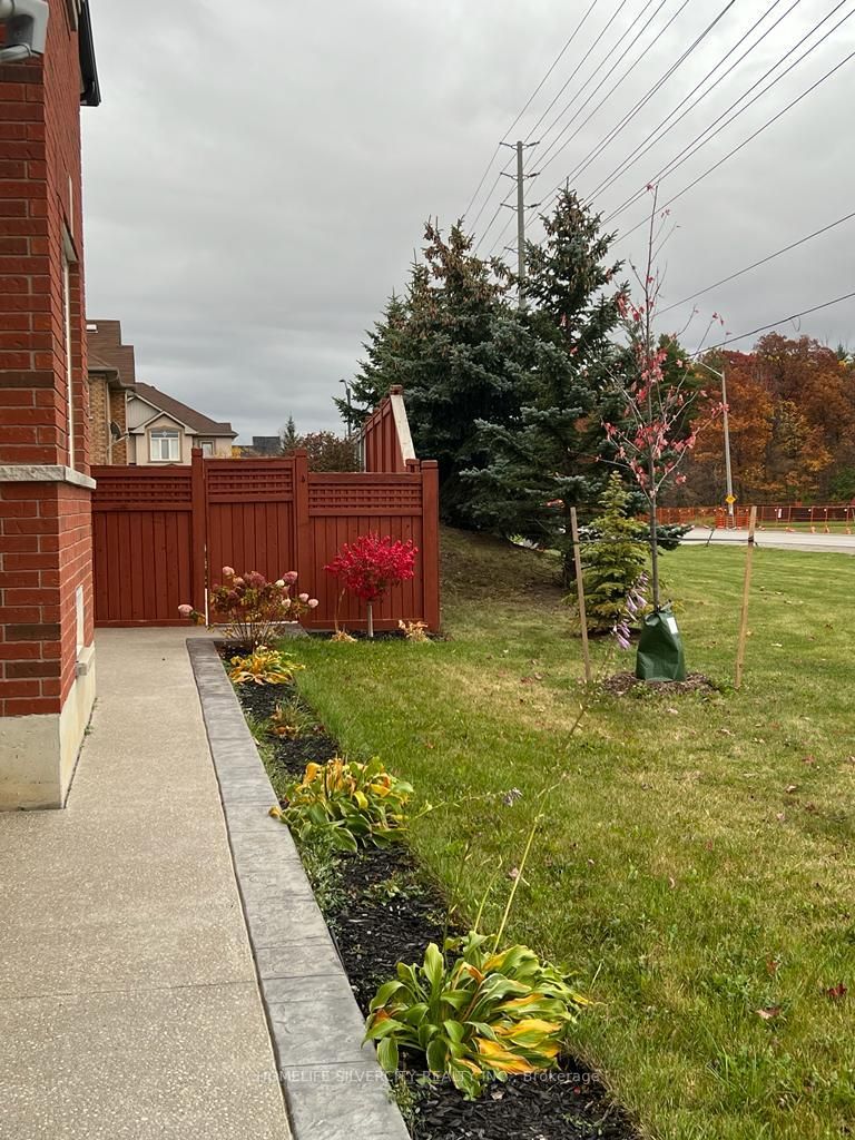 3974 Burdette Terr