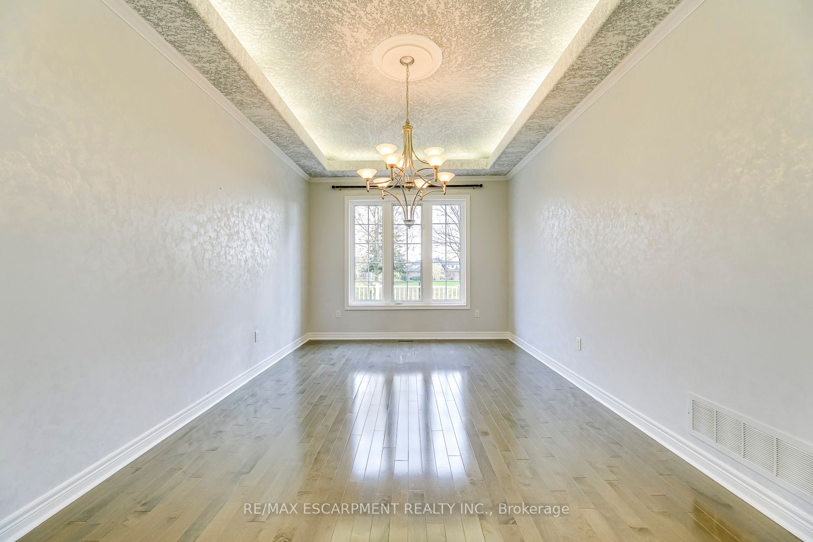 4292 Clubview Dr