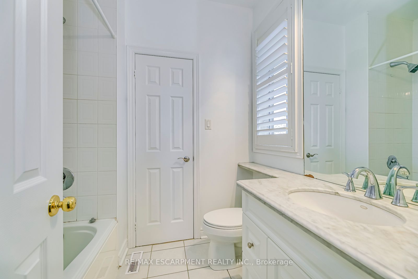 4292 Clubview Dr